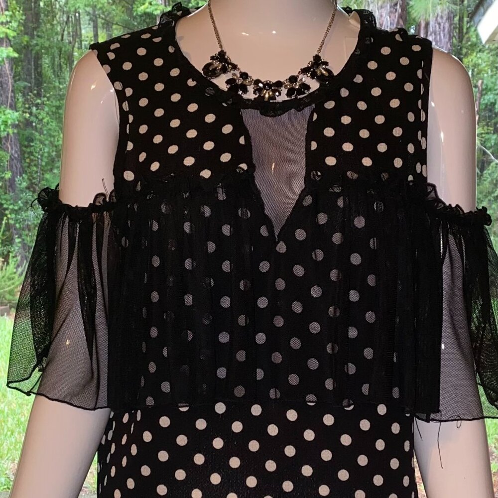 COLD SHOULDER BLOUSE